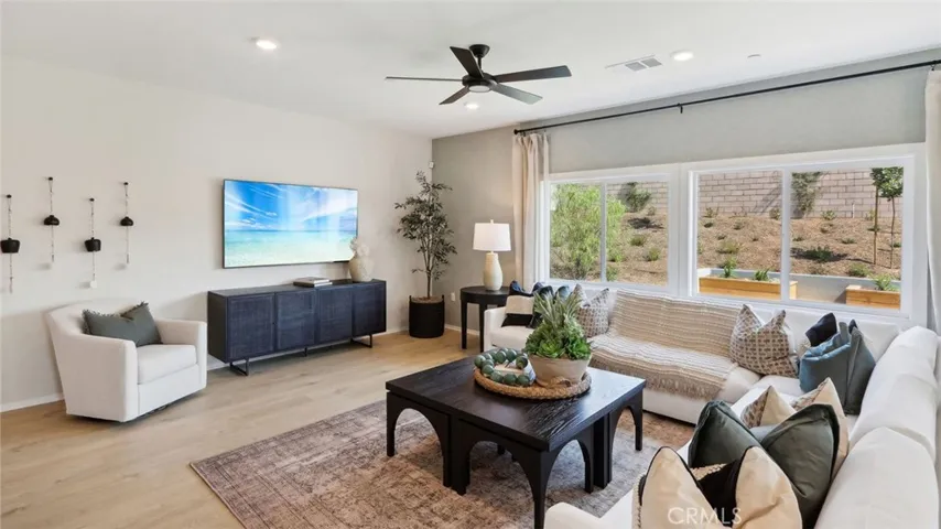 28784 Avenida Belleza, Winchester, California 92596