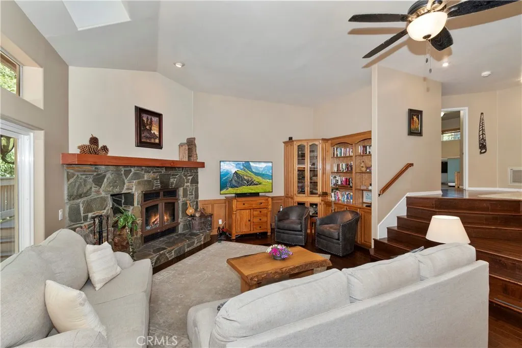 Beautiful built-in cabinetry and shelves.