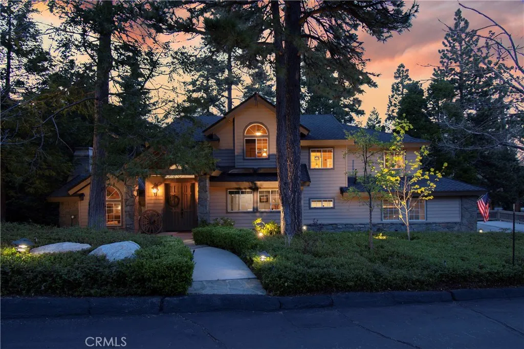 Twilight Hour at 355 Cedar Ridge!