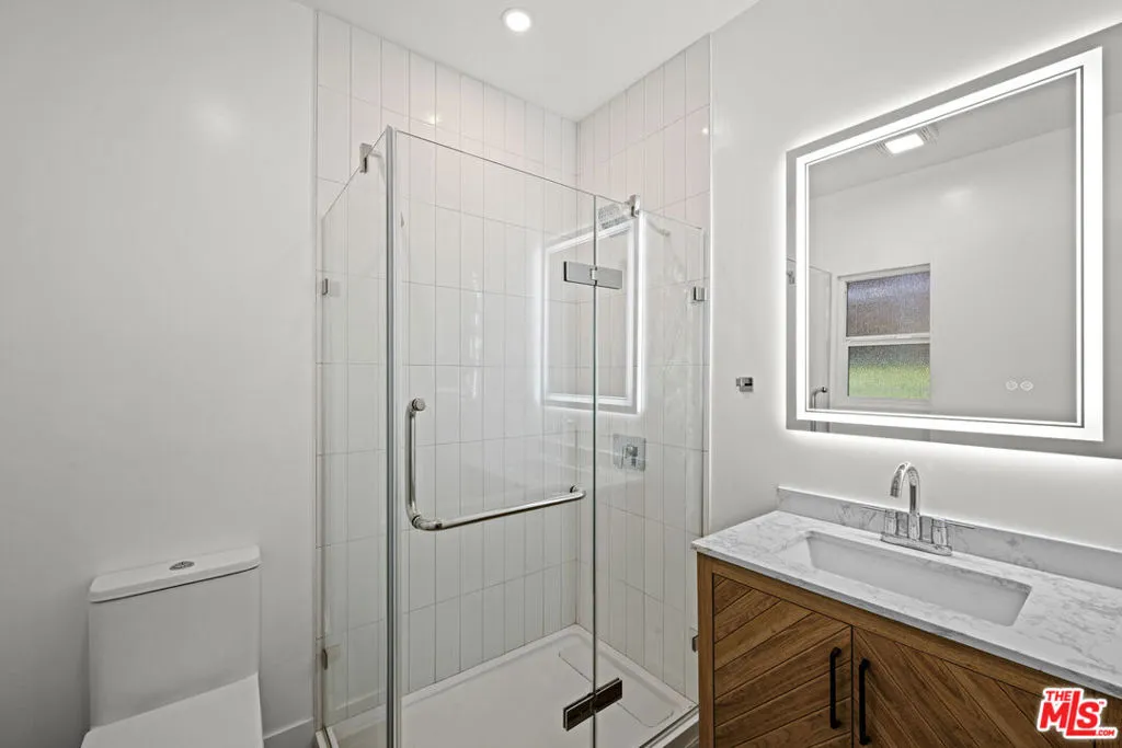 Bathroom2