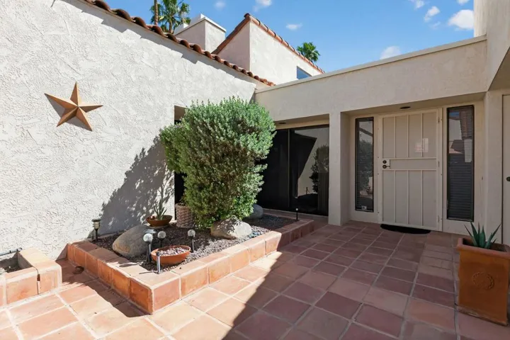 02_407_Forest_Hills_Dr_Rancho_Mirage_CA_