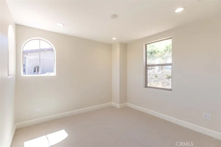 Upstairs bedroom (2nd bedroom)
