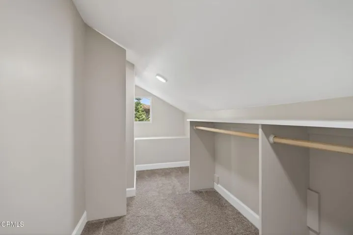 29-web-or-mls-UpmarketMedia_201Olive-119