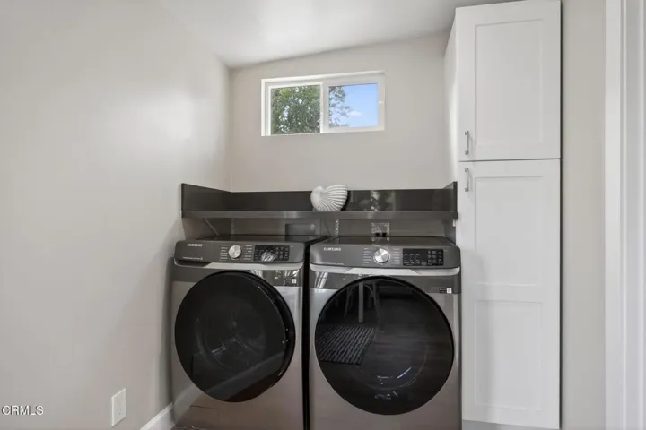 34-web-or-mls-UpmarketMedia_201Olive-046