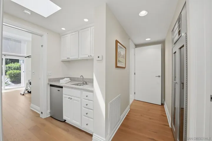 1821 Caminito Monrovia, La Jolla, California 92037