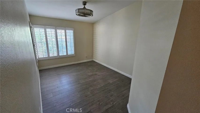 Master Bedroom - Alt View