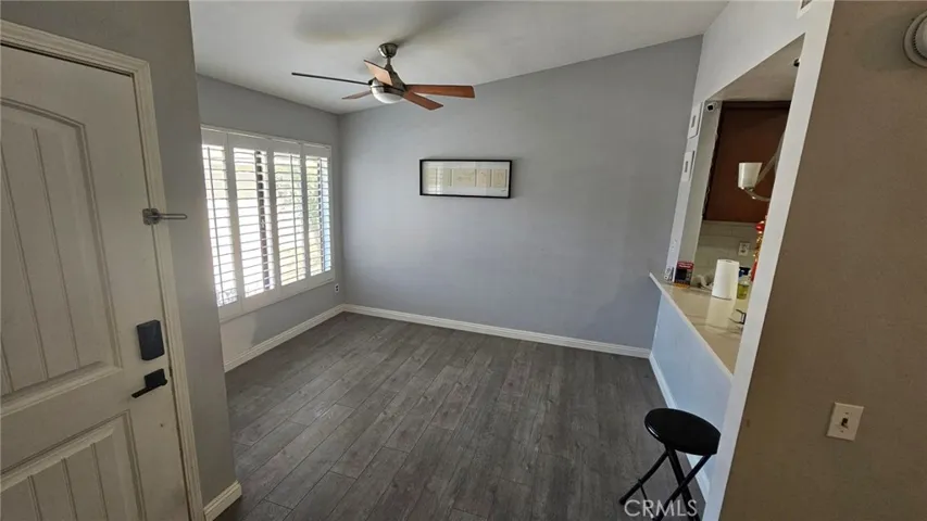 Den near Entry

