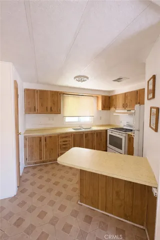 14777 Palm Dr #95, Desert Hot Springs, California 92240