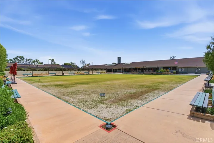 LAWN BOWLING
