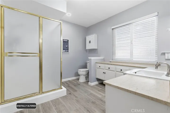 Large En Suite Bath in Primary Bedroom