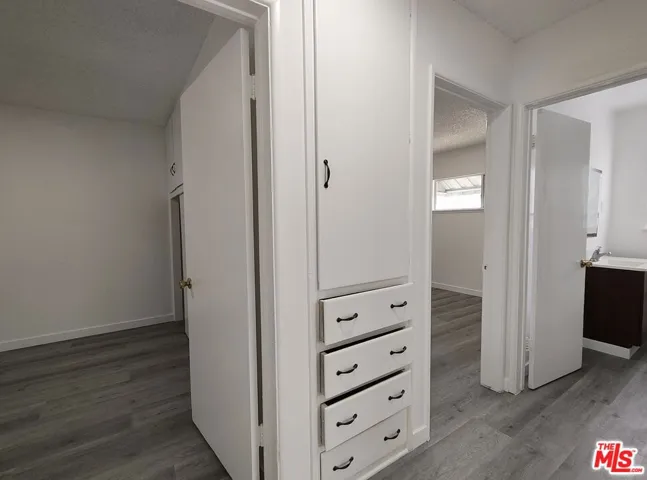 1560 W 160 Bedrooms