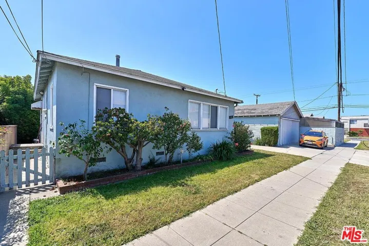 16004 S Denker Avenue, Gardena, California 90247
