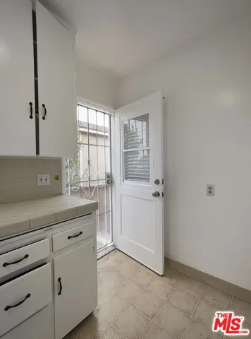 1560 W 160 Kitchen