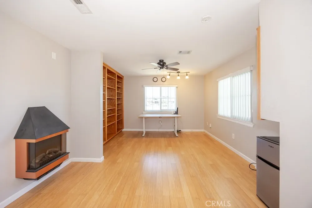 Office/Possible 4th bedroom view
