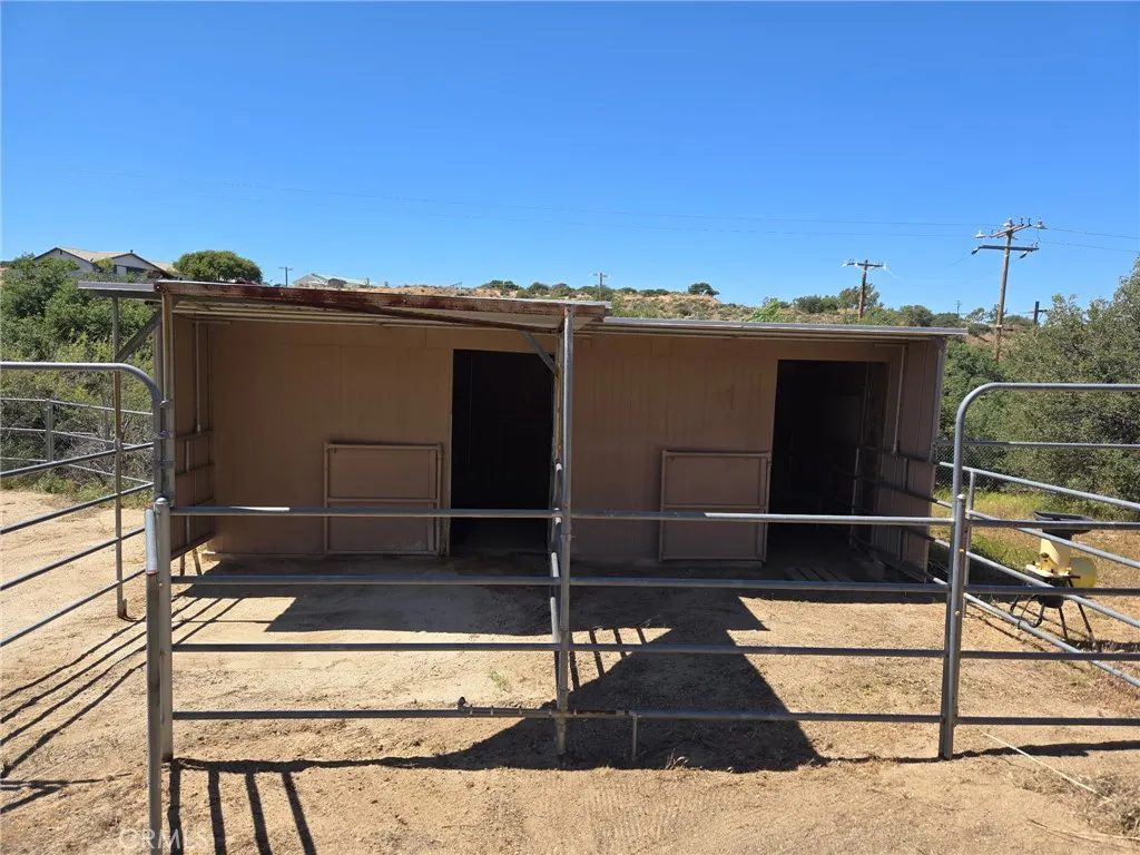 2 Stall Corral