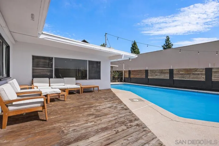 1211 E Mission Road, Fallbrook, California 92028