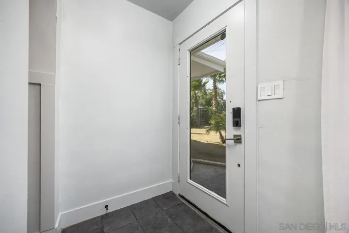 1211 E Mission Road, Fallbrook, California 92028