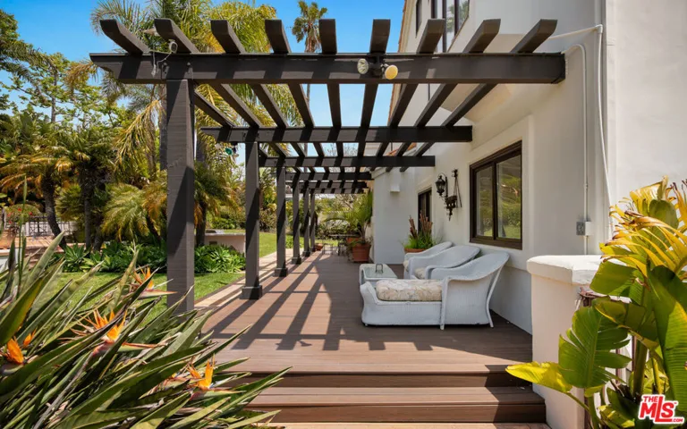 29675 Harvester Road, Malibu, California 90265