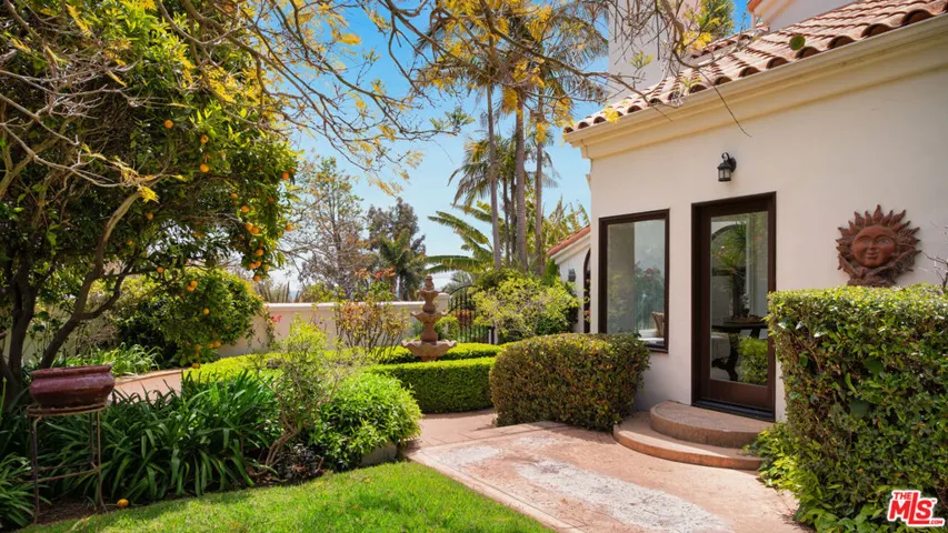 29675 Harvester Road, Malibu, California 90265