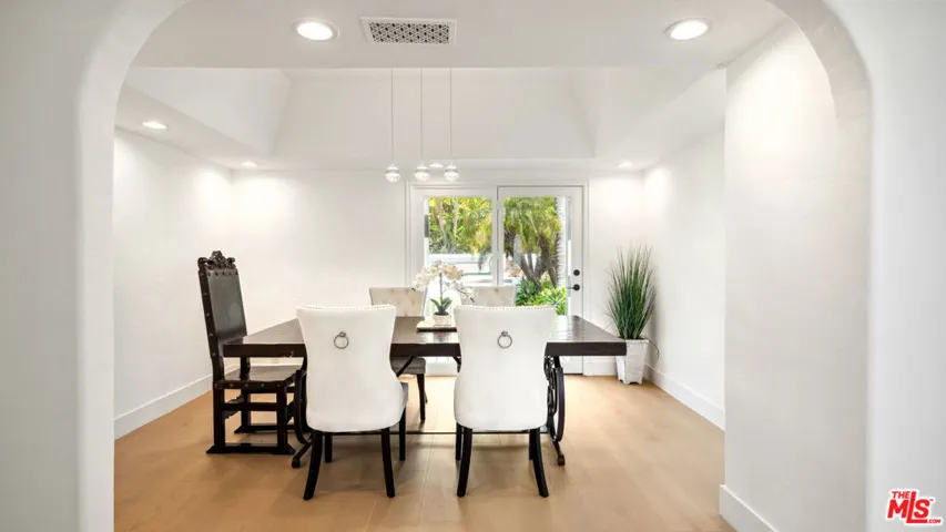 29675 Harvester Road, Malibu, California 90265