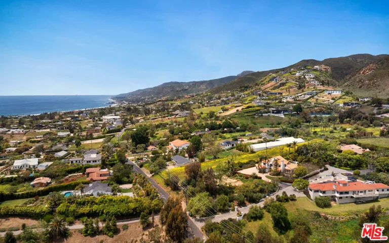 29675 Harvester Road, Malibu, California 90265
