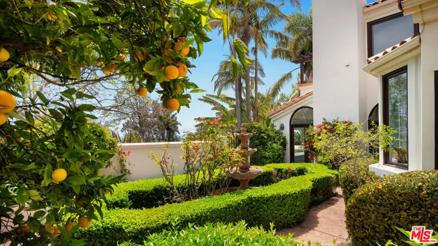 29675 Harvester Road, Malibu, California 90265