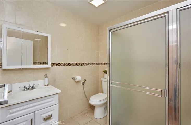 17827 Burbank Boulevard, Encino, California 91316