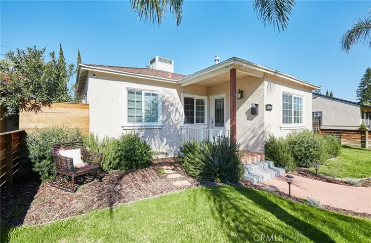 17827 Burbank Boulevard, Encino, California 91316