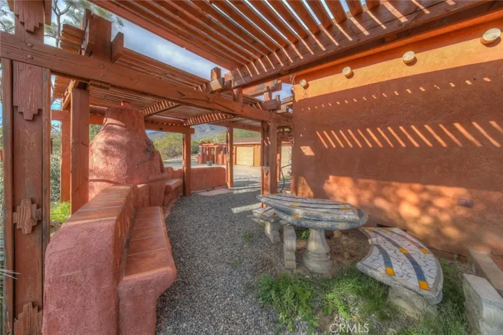 Front BBQ area and sitting area