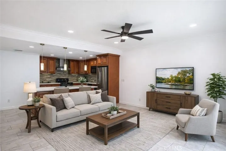14133 Windjammer Lane, Westminster, California 92683