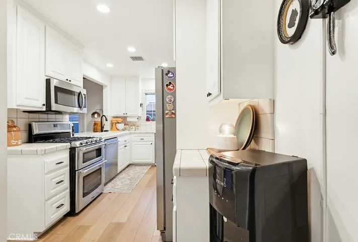 2713 Flangel, Lakewood, California 90712