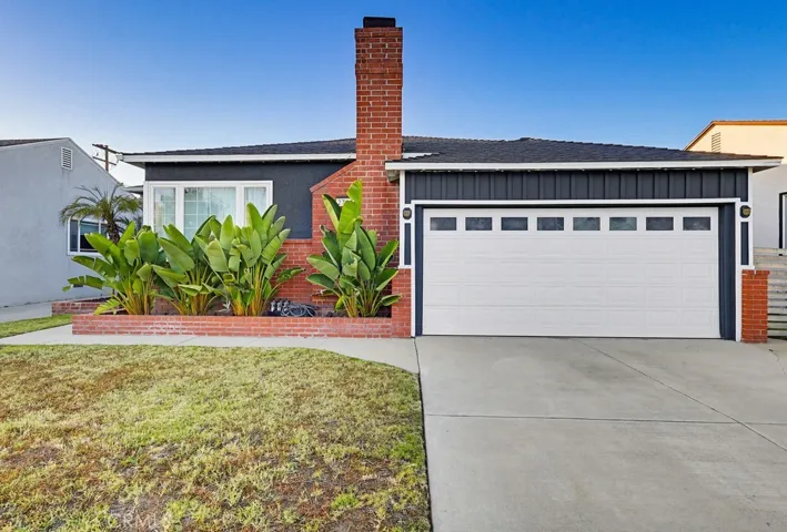 2713 Flangel, Lakewood, California 90712