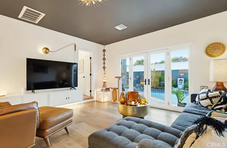 2713 Flangel, Lakewood, California 90712