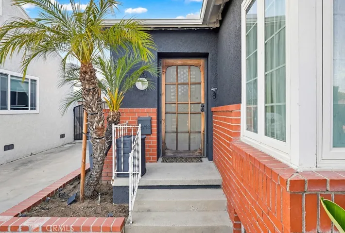 2713 Flangel, Lakewood, California 90712