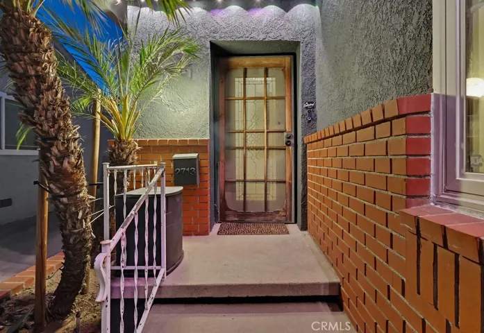 2713 Flangel, Lakewood, California 90712