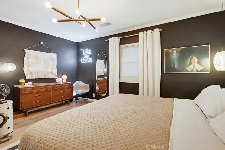 2713 Flangel, Lakewood, California 90712