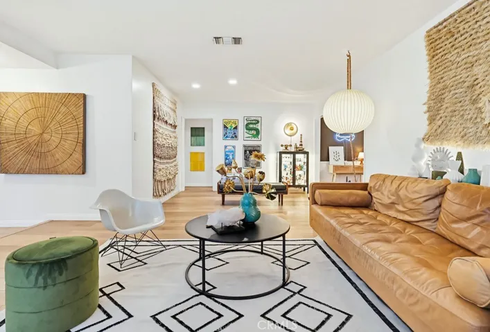 2713 Flangel, Lakewood, California 90712