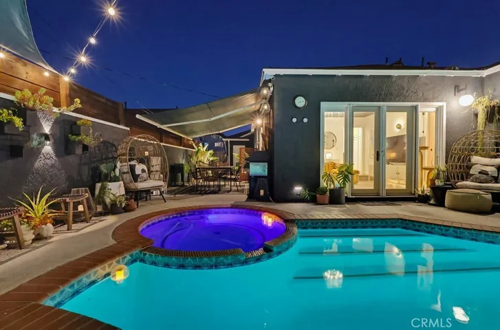 2713 Flangel, Lakewood, California 90712