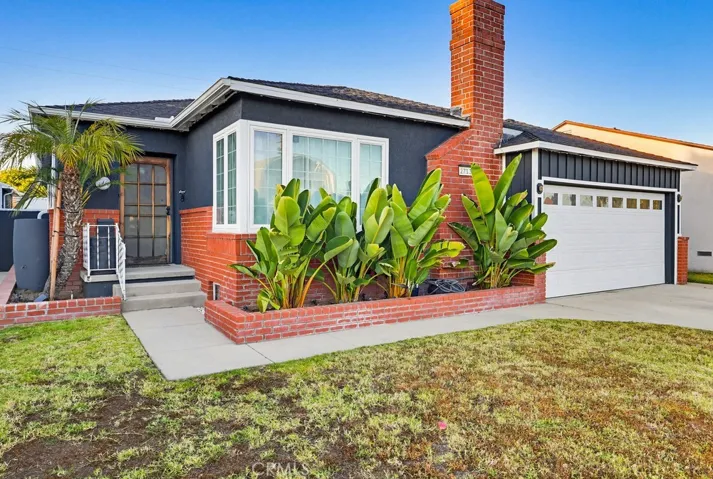 2713 Flangel, Lakewood, California 90712
