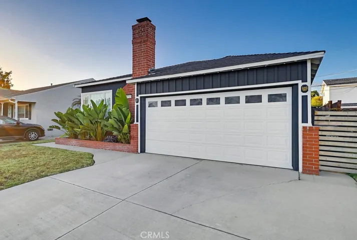 2713 Flangel, Lakewood, California 90712