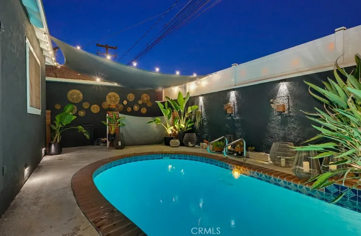 2713 Flangel, Lakewood, California 90712