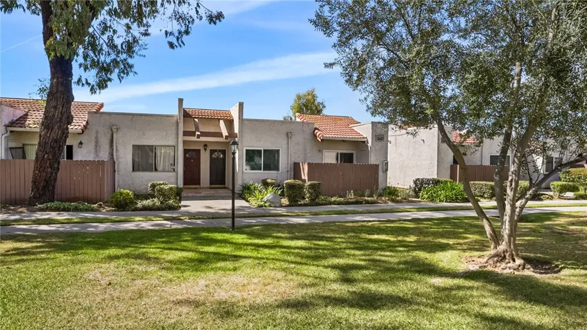 17572 Vandenberg Lane 4, Tustin, California 92780