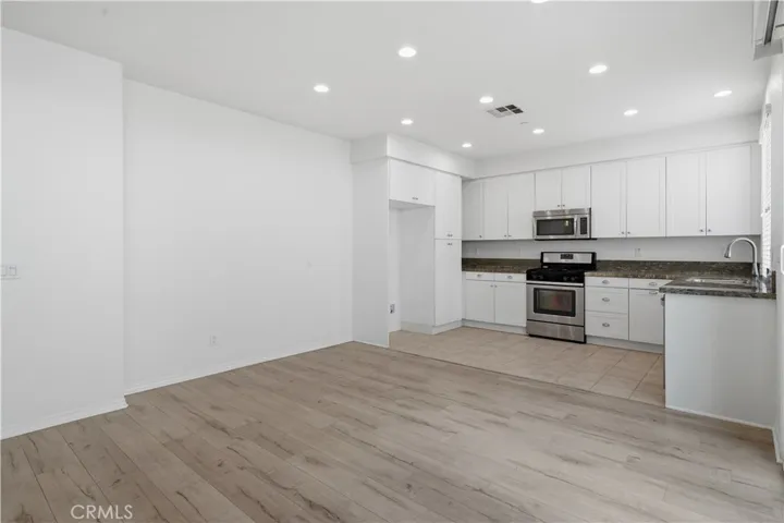425 Colony Drive, Fullerton, California 92832
