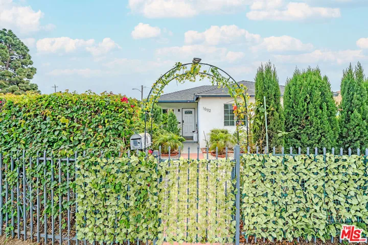 1002 W 131st Street, Gardena, California 90247