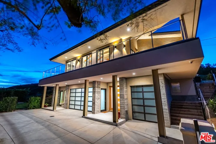 27008 Old Chimney Road, Malibu, California 90265