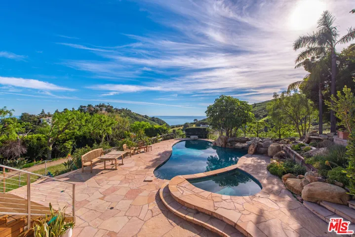 27008 Old Chimney Road, Malibu, California 90265