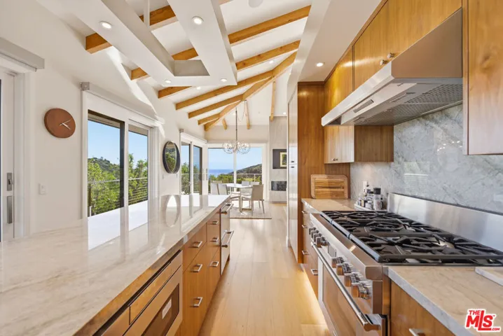 27008 Old Chimney Road, Malibu, California 90265
