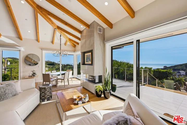 27008 Old Chimney Road, Malibu, California 90265