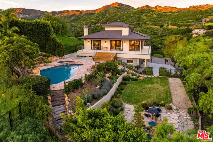 27008 Old Chimney Road, Malibu, California 90265