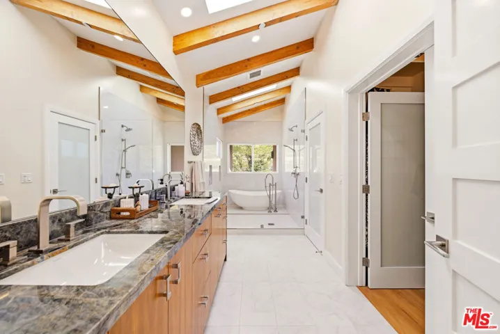 27008 Old Chimney Road, Malibu, California 90265